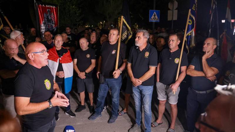 FOTO Uz Thompsonove hitove branitelji u Benkovcu bunili se protiv festivala kojeg nema