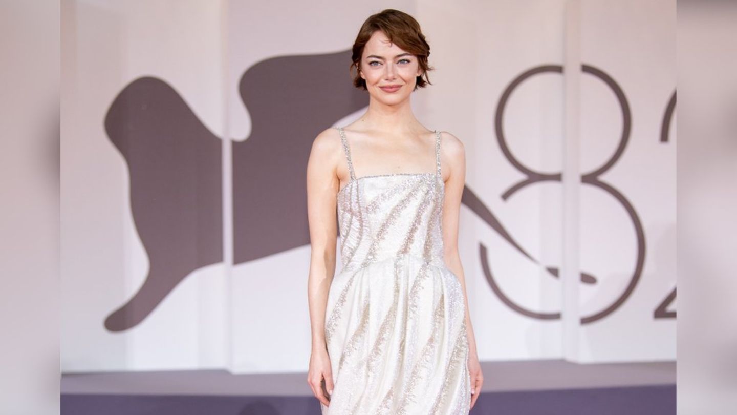 Emma Stone u Veneciji: Inspirira u pjenušavoj haljini