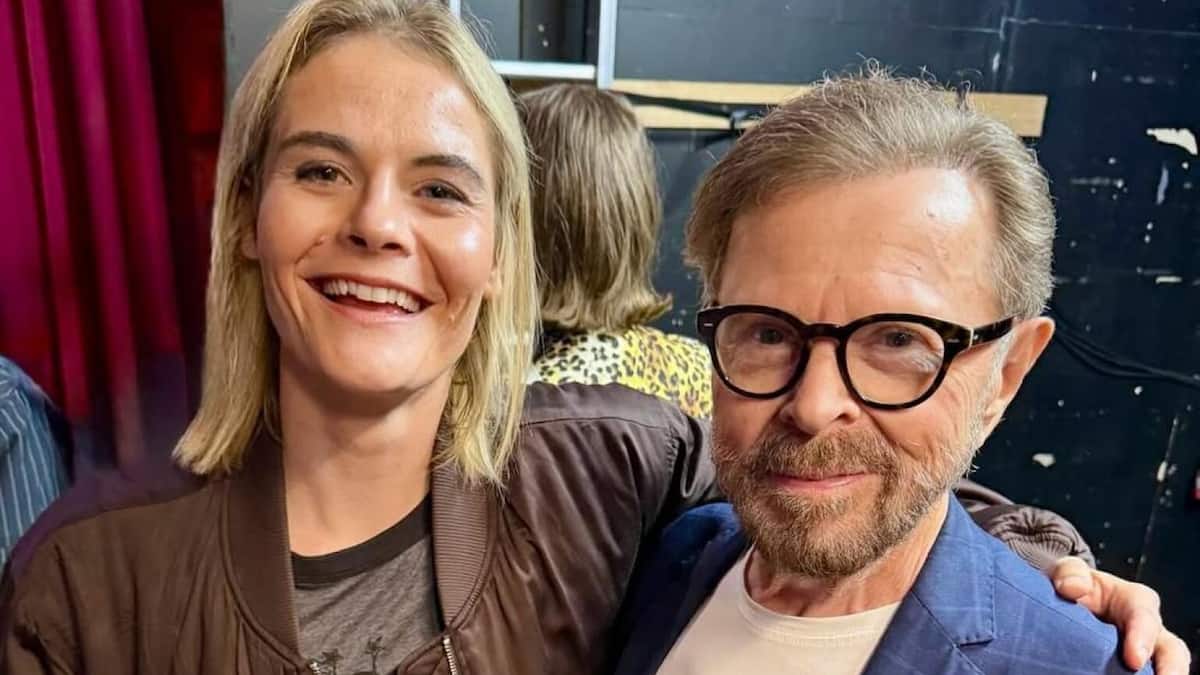 Hazel Brugger slavi premijeru u Švedskoj s Abba-Björn