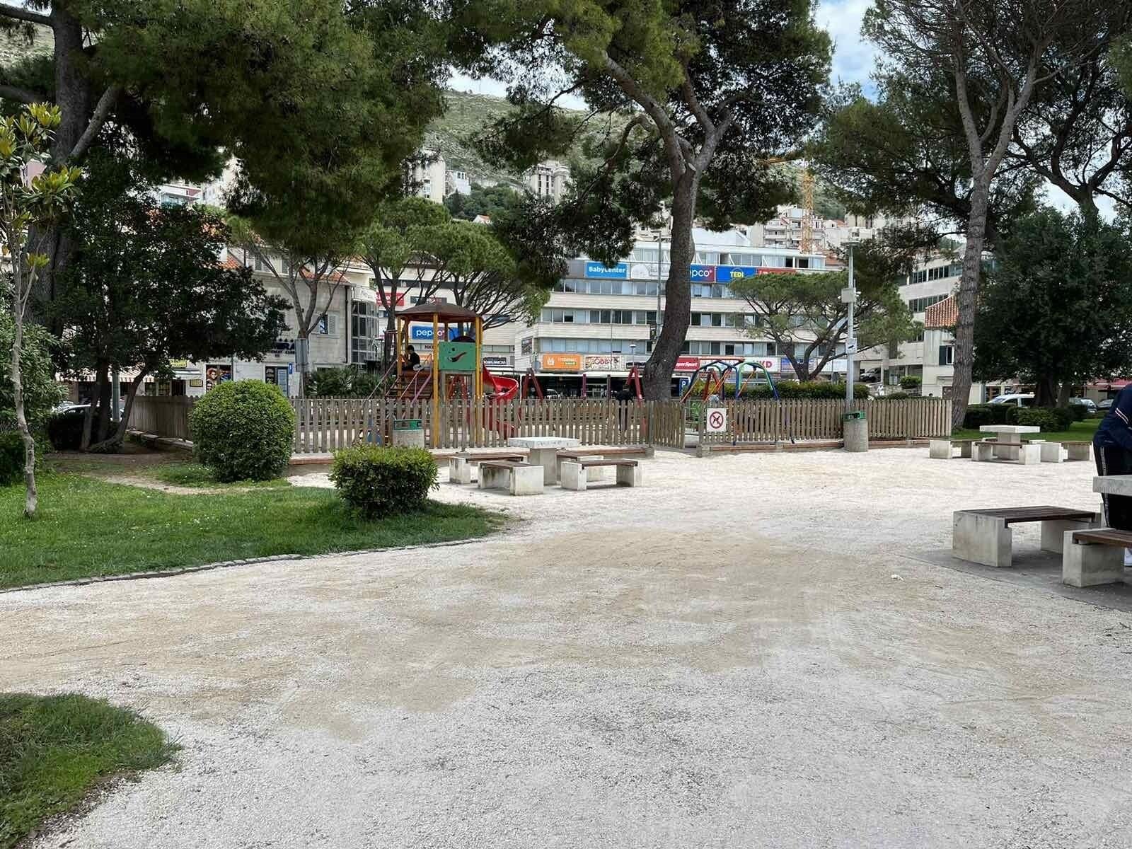 Otkazuju se besplatni dermatološki pregledi u Parku Luja Šoletića