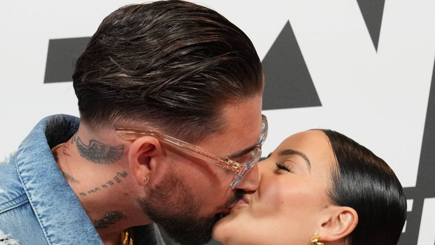 Leyla i Mike veselo: Prije vjenčanja plešu na kiši