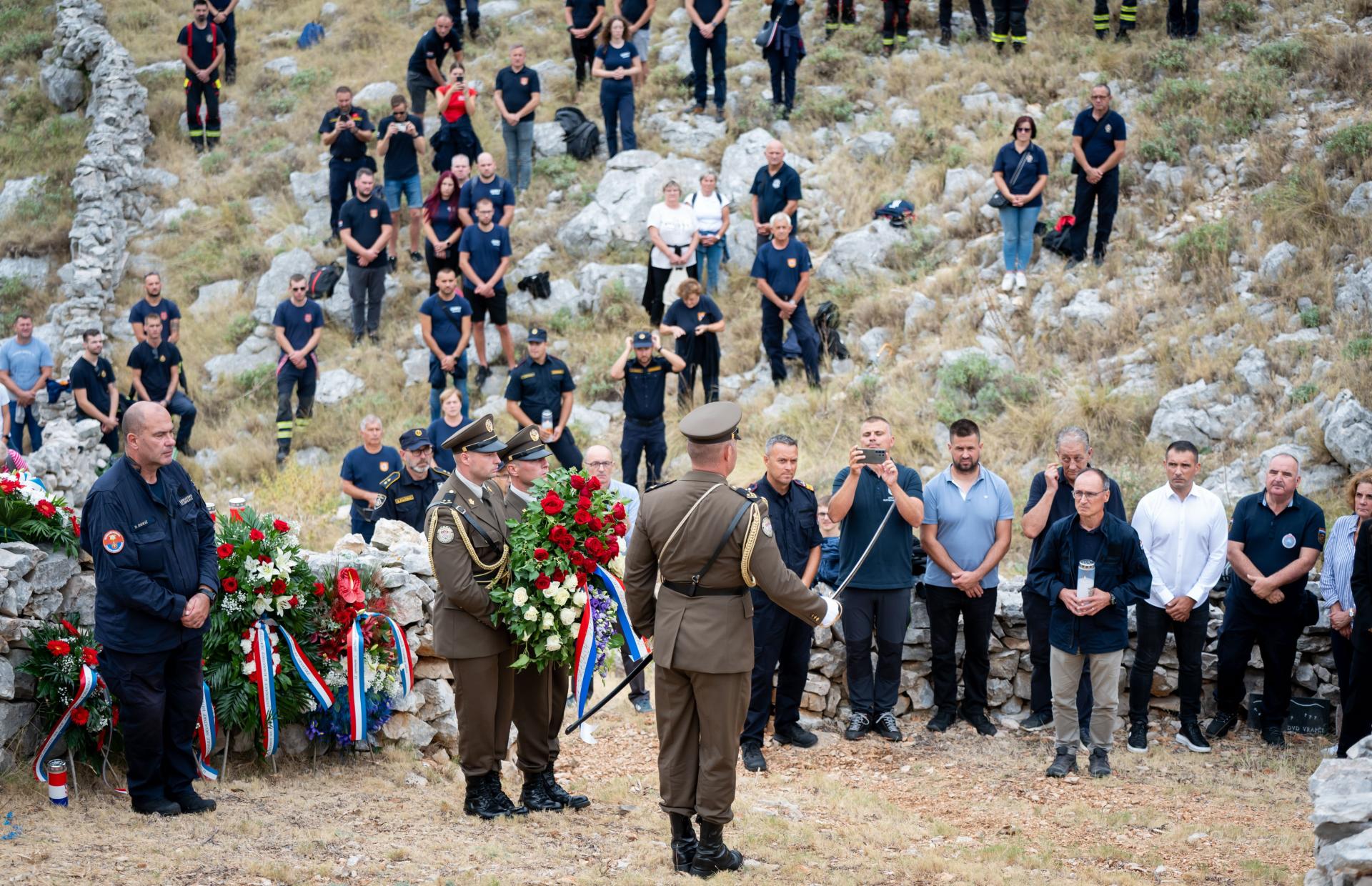 Obitelji poginulih vatrogasaca i dalje ne znaju zašto su stradalili njihovi najmiliji: ‘6475 dana bez istine‘