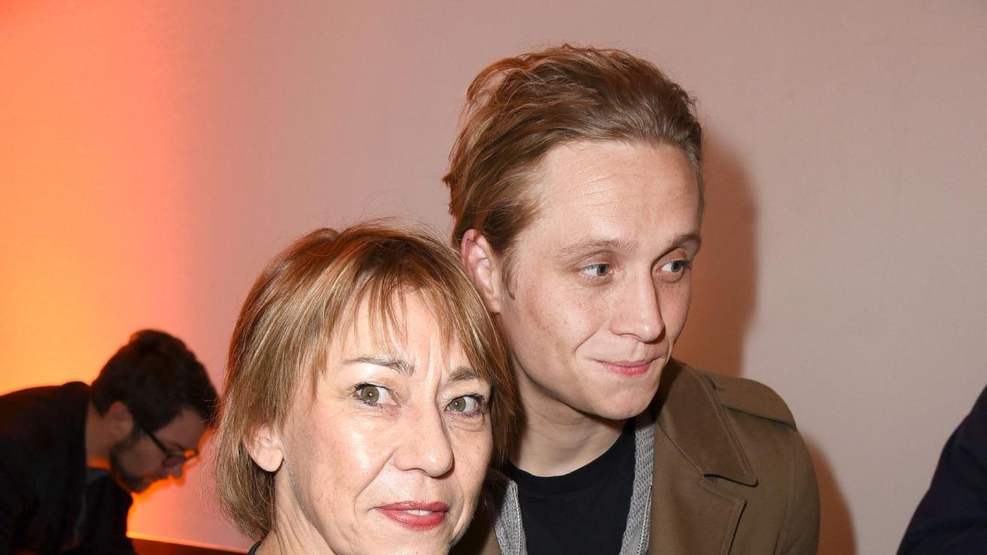 Matthias + Gitta Schweighöfer: Matthias Schweighöfer vidi mamu Gittu “prilično malo”