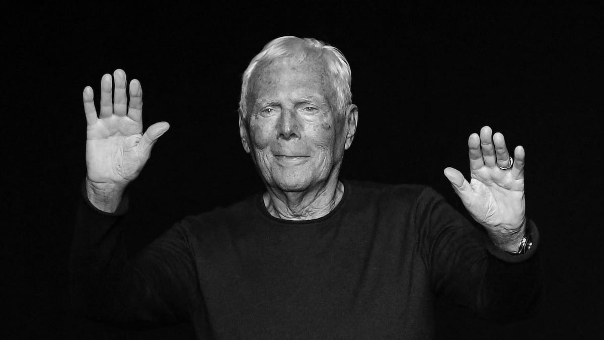 Talijanski modni dizajner Giorgio Armani je mrtav
