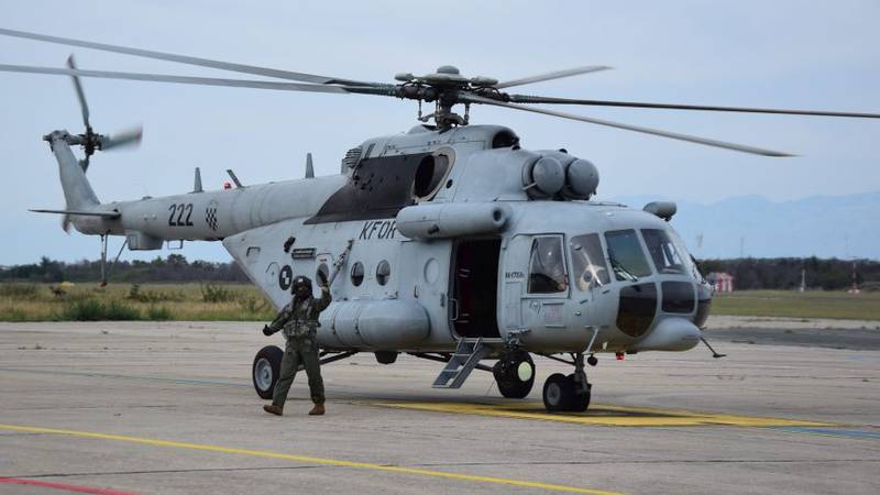 Drama na Velebitu: Vojnim helikopterom spašavali teško ozlijeđenu planinarku