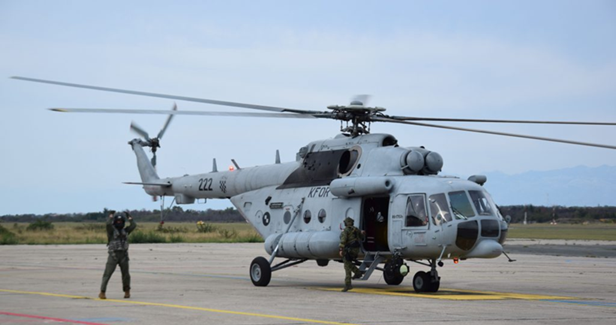 HGGS s helikopterom MORH-a spasio ozlijeđenu planinarku na Velebitu