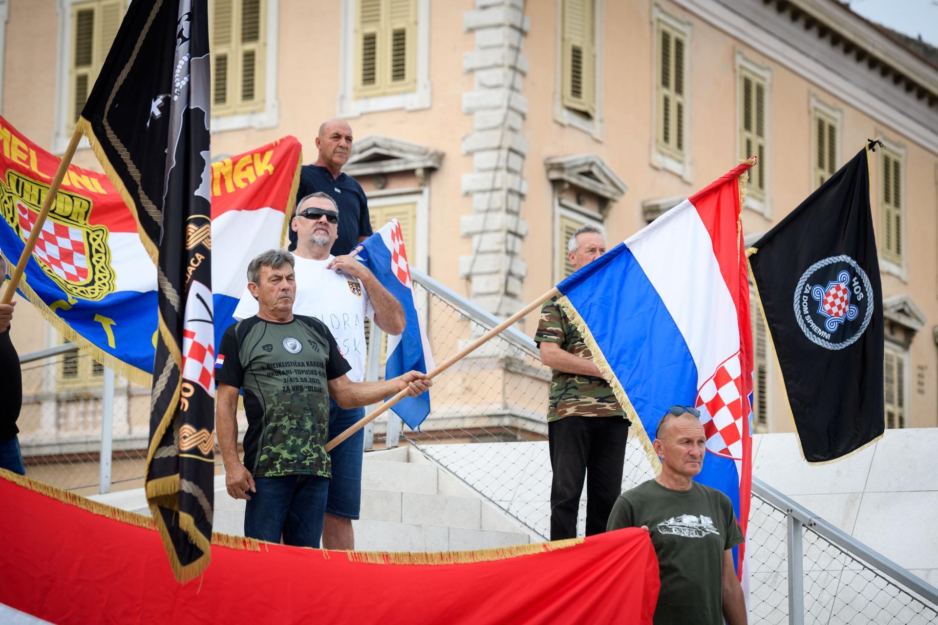 Fijasko prosvjeda protiv Festivala ljevice u Šibeniku: građani ignorirali pozive branitelja, okupila ih se tek šačica…