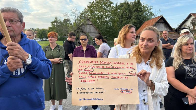 Pobuna roditelja: ‘Troje djece mi se školuje u vatrogasnom domu. Kršite sve standarde’