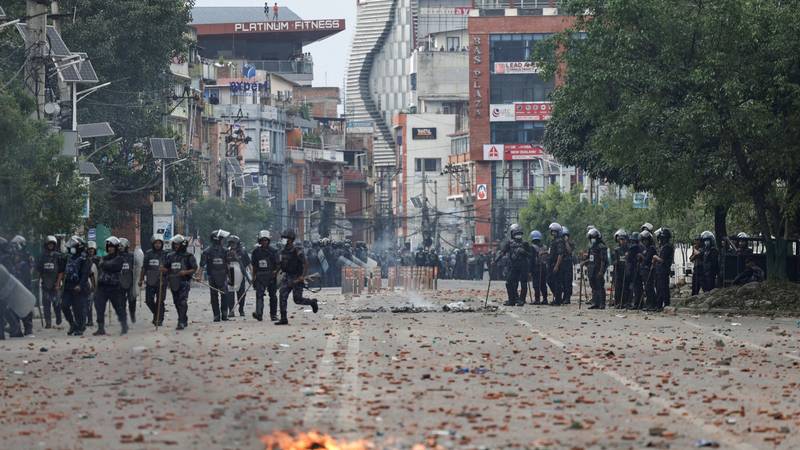 Raste broj mrtvih na velikim prosvjedima u Nepalu: Smrtno stradalo najmanje 16 ljudi…