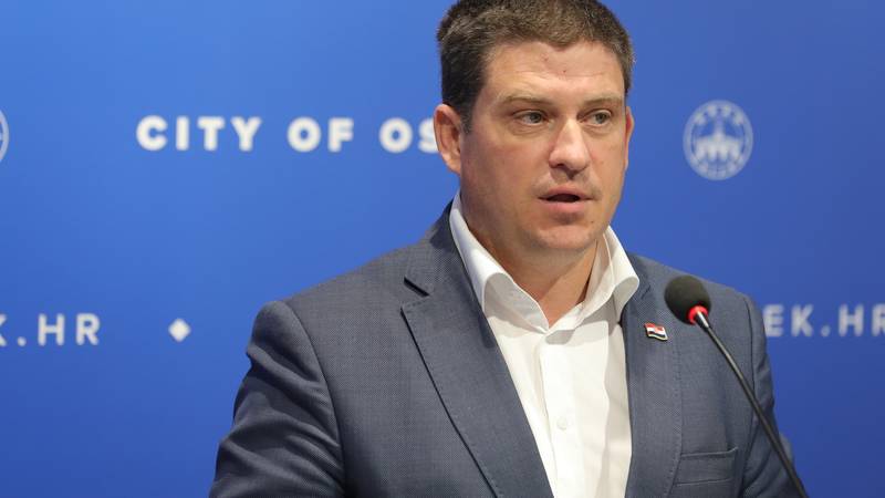 Butković kažnjen s 3000 € zbog uhljebljivanja: Koristit ću sve pravne lijekove na raspolaganju