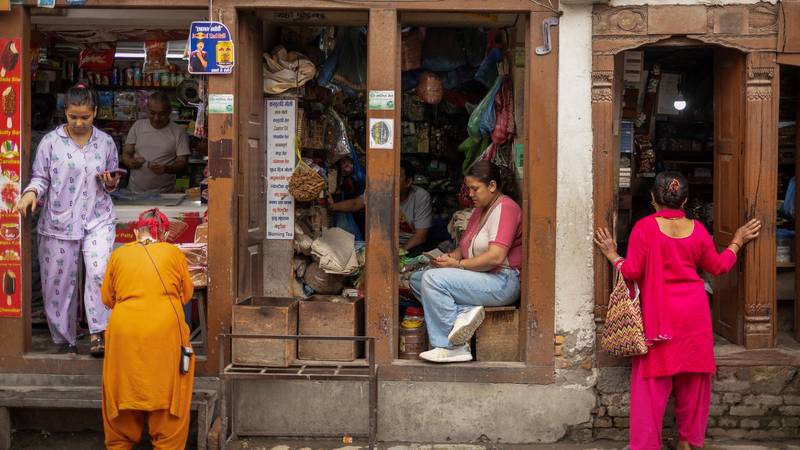 Nepal ima novu premijerku. Država se oporavlja od nereda