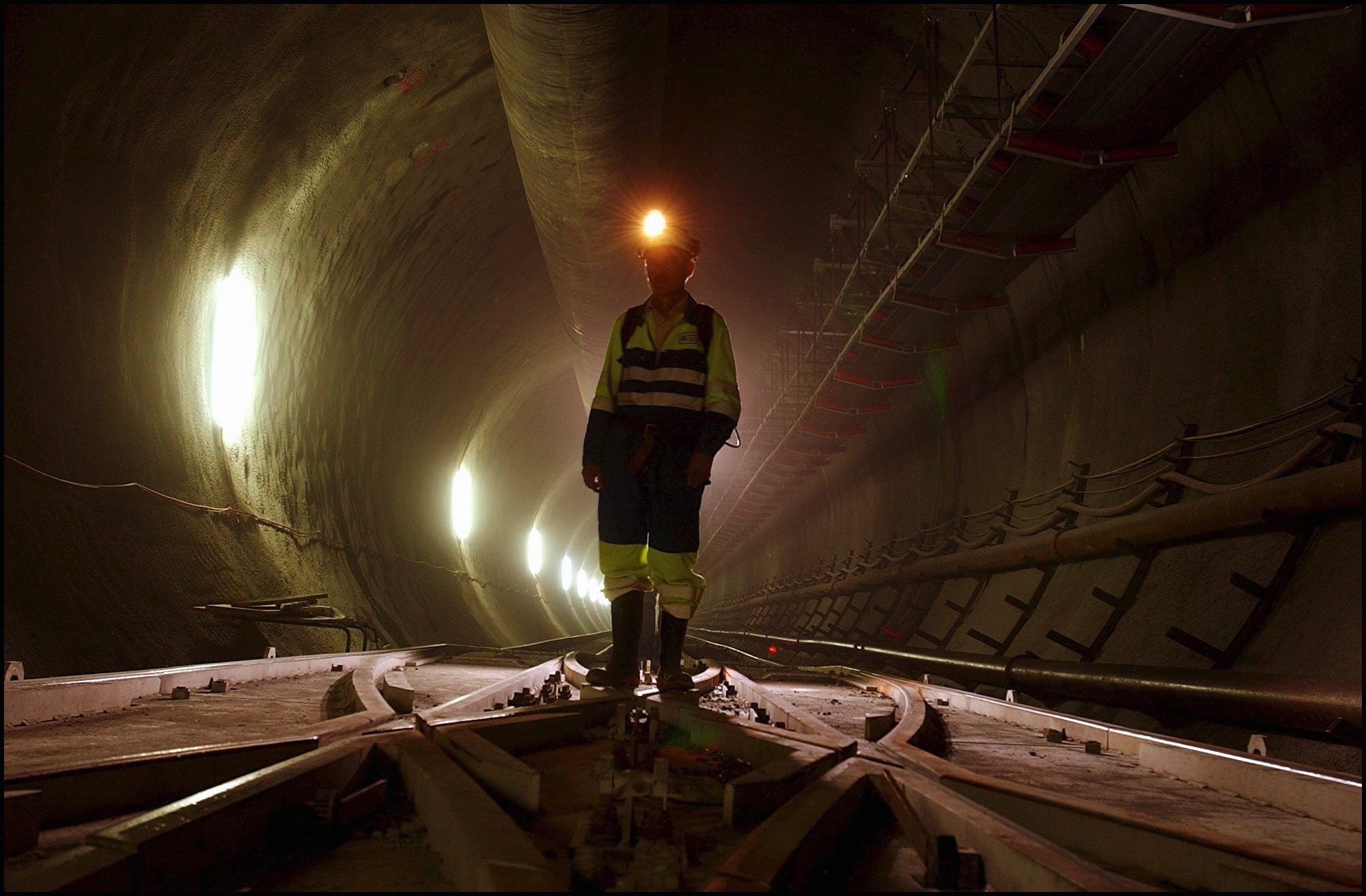 Gothardov osnovni tunel: tračnice nošene ranije nego što se očekivalo